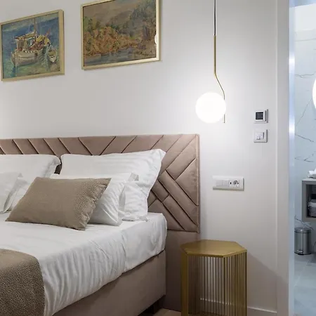 Park Luxury בית הארחה 4*