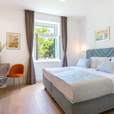 Green Park Luxury Rooms Guest house