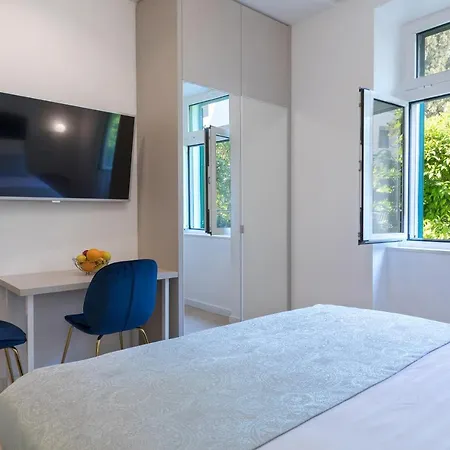 Guest house Green Park Luxury Rooms 4*